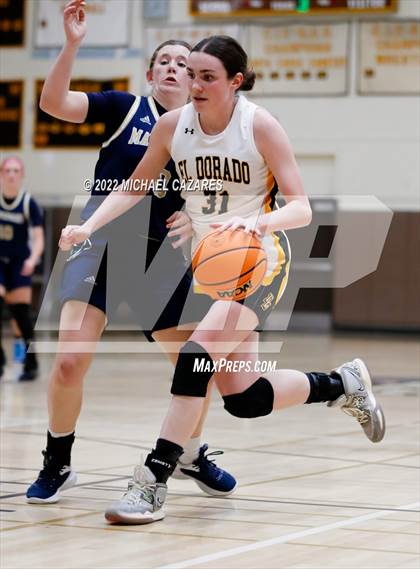 Thumbnail 2 in La Costa Canyon vs. El Dorado (So Cal Holiday Prep Classic) photogallery.