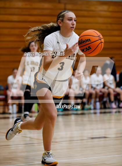 Thumbnail 2 in La Costa Canyon vs. El Dorado (So Cal Holiday Prep Classic) photogallery.