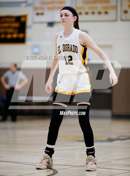 Thumbnail 2 in La Costa Canyon vs. El Dorado (So Cal Holiday Prep Classic) photogallery.
