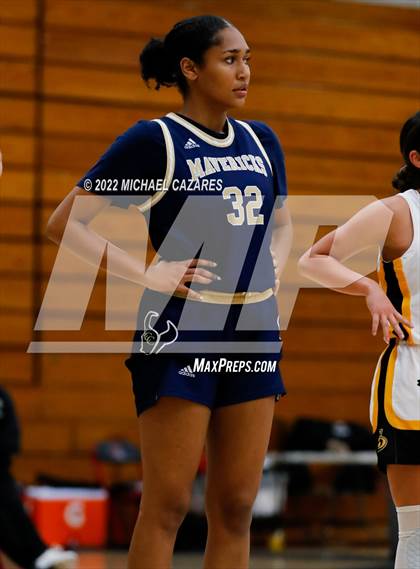 Thumbnail 1 in La Costa Canyon vs. El Dorado (So Cal Holiday Prep Classic) photogallery.