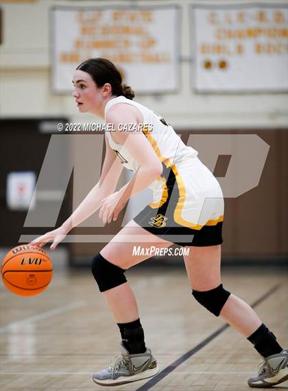 Thumbnail 2 in La Costa Canyon vs. El Dorado (So Cal Holiday Prep Classic) photogallery.