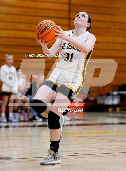 Thumbnail 1 in La Costa Canyon vs. El Dorado (So Cal Holiday Prep Classic) photogallery.
