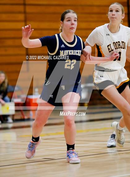 Thumbnail 3 in La Costa Canyon vs. El Dorado (So Cal Holiday Prep Classic) photogallery.