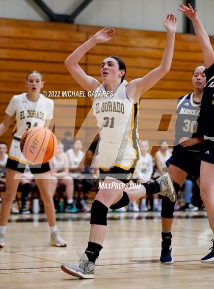 Thumbnail 1 in La Costa Canyon vs. El Dorado (So Cal Holiday Prep Classic) photogallery.