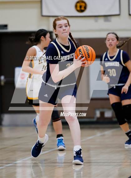 Thumbnail 2 in La Costa Canyon vs. El Dorado (So Cal Holiday Prep Classic) photogallery.