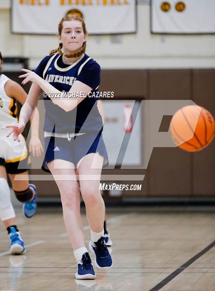 Thumbnail 1 in La Costa Canyon vs. El Dorado (So Cal Holiday Prep Classic) photogallery.