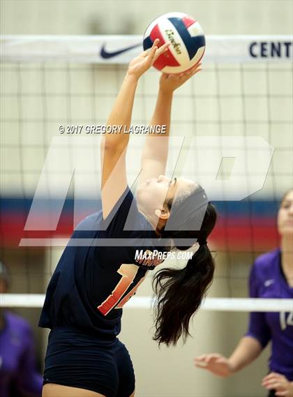 Thumbnail 1 in Independence vs Centennial photogallery.