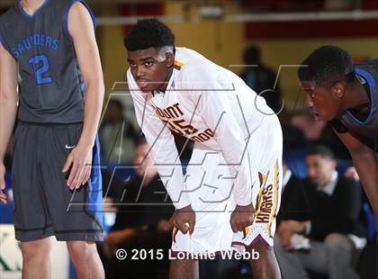Thumbnail 2 in Saunders vs Mt. Vernon (Section 1 Class AA Semifinal) photogallery.