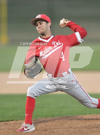 Thumbnail 1 in Dana Hills vs. Mater Dei (Game 2) photogallery.