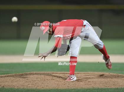 Thumbnail 1 in Dana Hills vs. Mater Dei (Game 2) photogallery.
