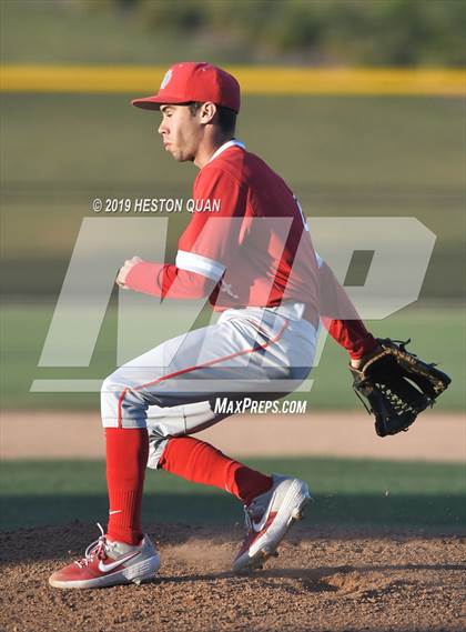 Thumbnail 3 in Dana Hills vs. Mater Dei (Game 2) photogallery.