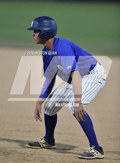 Thumbnail 2 in Dana Hills vs. Mater Dei (Game 2) photogallery.