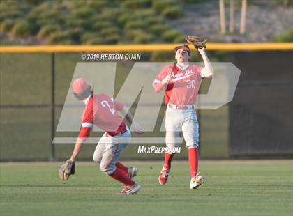 Thumbnail 3 in Dana Hills vs. Mater Dei (Game 2) photogallery.