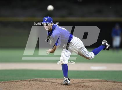Thumbnail 3 in Dana Hills vs. Mater Dei (Game 2) photogallery.