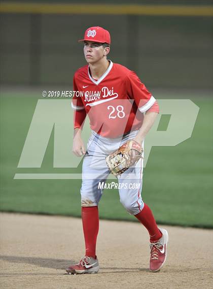 Thumbnail 2 in Dana Hills vs. Mater Dei (Game 2) photogallery.