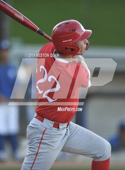 Thumbnail 3 in Dana Hills vs. Mater Dei (Game 2) photogallery.