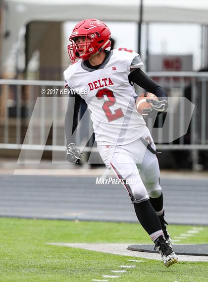 Thumbnail 2 in Delta vs. Beaver (UHSAA 2A Semifinal) photogallery.