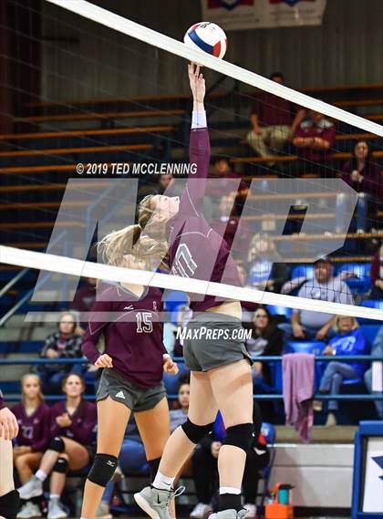 Thumbnail 3 in Perryville vs. Waldron (AAA 3A1st Round Playoff) photogallery.