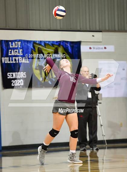 Thumbnail 3 in Perryville vs. Waldron (AAA 3A1st Round Playoff) photogallery.