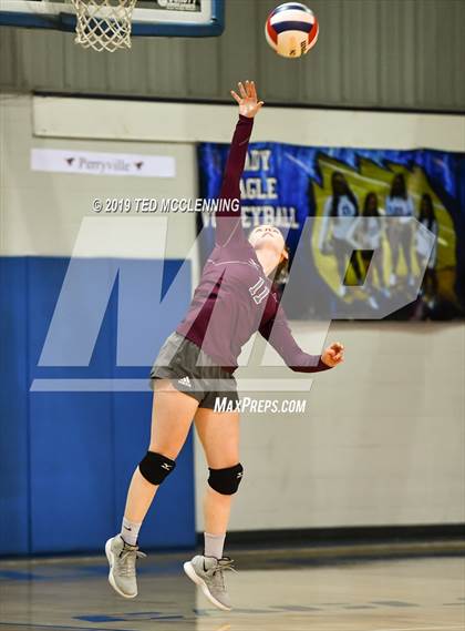 Thumbnail 3 in Perryville vs. Waldron (AAA 3A1st Round Playoff) photogallery.