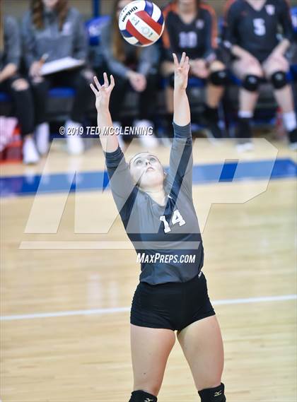 Thumbnail 3 in Perryville vs. Waldron (AAA 3A1st Round Playoff) photogallery.