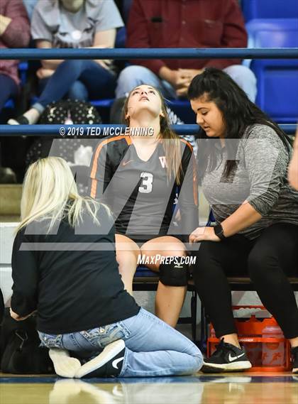 Thumbnail 2 in Perryville vs. Waldron (AAA 3A1st Round Playoff) photogallery.