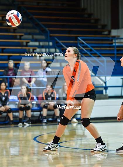 Thumbnail 1 in Perryville vs. Waldron (AAA 3A1st Round Playoff) photogallery.