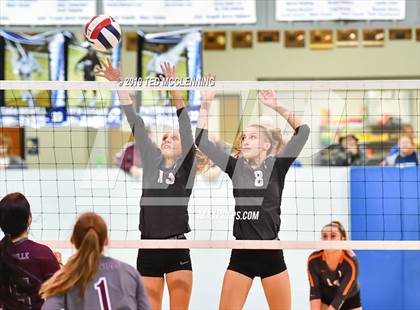 Thumbnail 2 in Perryville vs. Waldron (AAA 3A1st Round Playoff) photogallery.