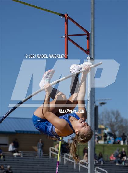 Thumbnail 2 in Bill Summa Invitational photogallery.
