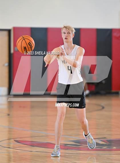 Thumbnail 3 in Tampa Bay Tech vs Mitchell  (The Hoop Vibe - Preseason League) photogallery.