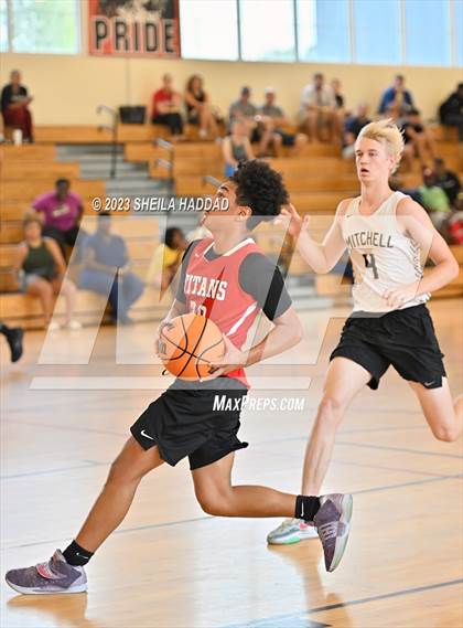 Thumbnail 3 in Tampa Bay Tech vs Mitchell  (The Hoop Vibe - Preseason League) photogallery.