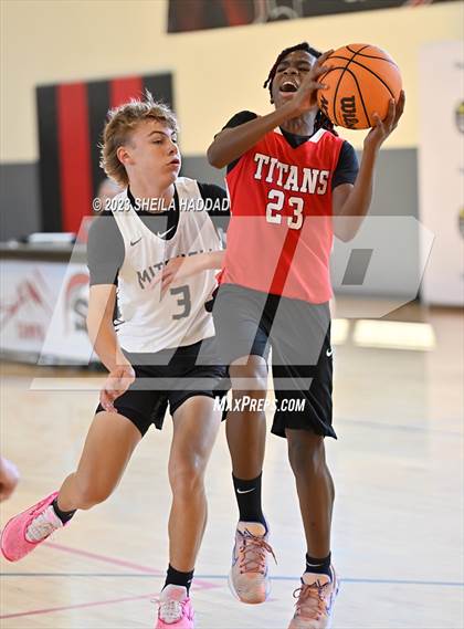 Thumbnail 3 in Tampa Bay Tech vs Mitchell  (The Hoop Vibe - Preseason League) photogallery.