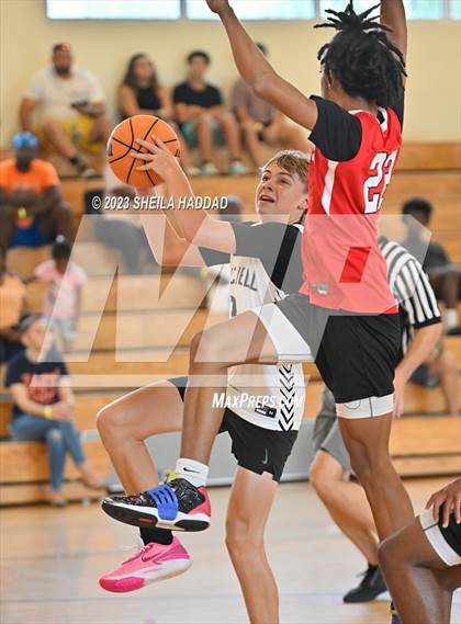 Thumbnail 2 in Tampa Bay Tech vs Mitchell  (The Hoop Vibe - Preseason League) photogallery.