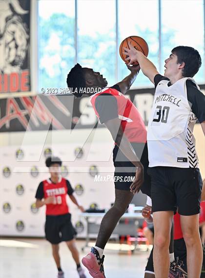 Thumbnail 3 in Tampa Bay Tech vs Mitchell  (The Hoop Vibe - Preseason League) photogallery.