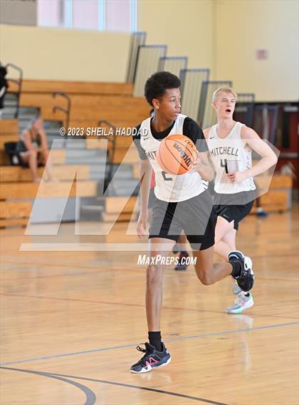Thumbnail 3 in Tampa Bay Tech vs Mitchell  (The Hoop Vibe - Preseason League) photogallery.