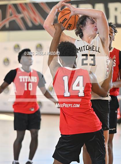 Thumbnail 2 in Tampa Bay Tech vs Mitchell  (The Hoop Vibe - Preseason League) photogallery.