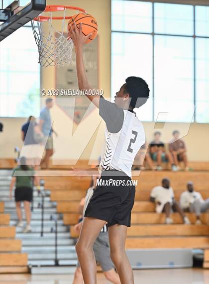 Thumbnail 2 in Tampa Bay Tech vs Mitchell  (The Hoop Vibe - Preseason League) photogallery.