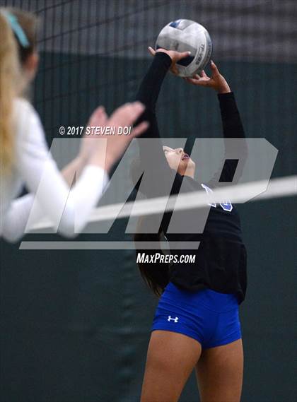 Thumbnail 1 in Norco @ Santiago photogallery.
