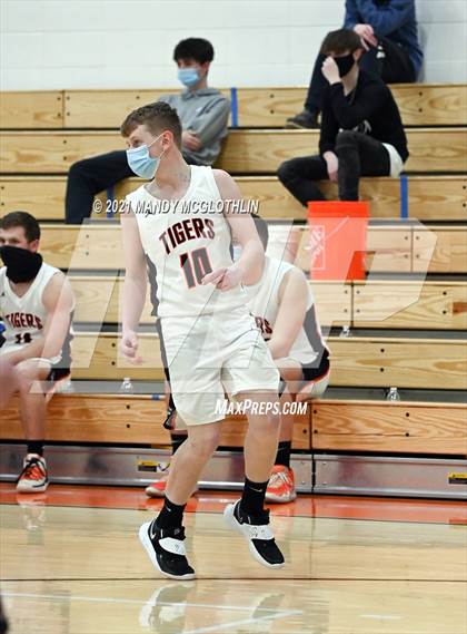 Thumbnail 1 in Delavan @ Illini Bluffs photogallery.