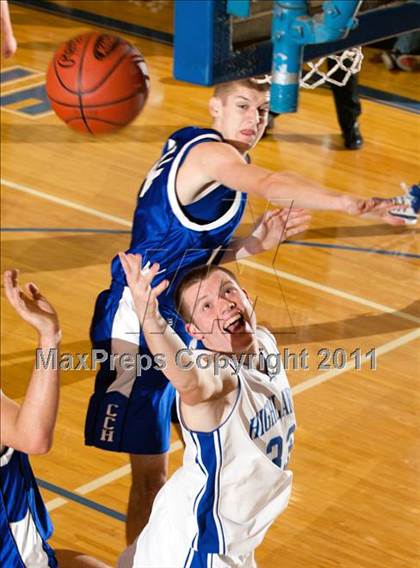 Thumbnail 1 in Covington Catholic @ Highlands photogallery.