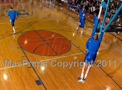 Thumbnail 2 in Covington Catholic @ Highlands photogallery.