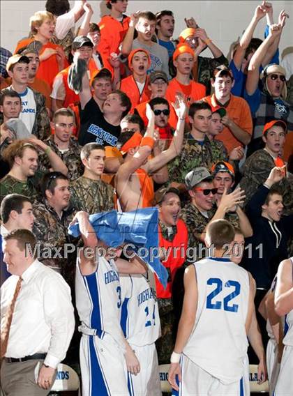 Thumbnail 2 in Covington Catholic @ Highlands photogallery.
