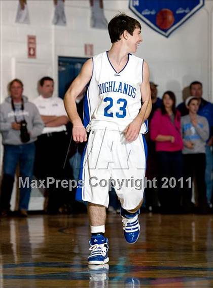 Thumbnail 1 in Covington Catholic @ Highlands photogallery.
