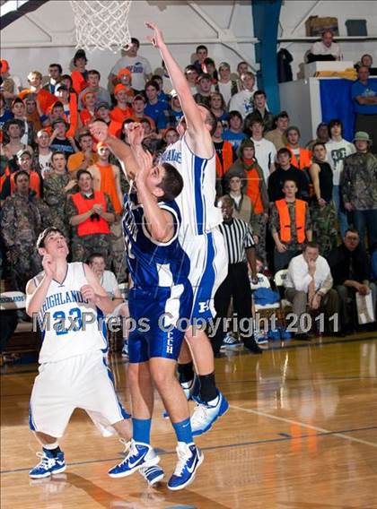 Thumbnail 3 in Covington Catholic @ Highlands photogallery.
