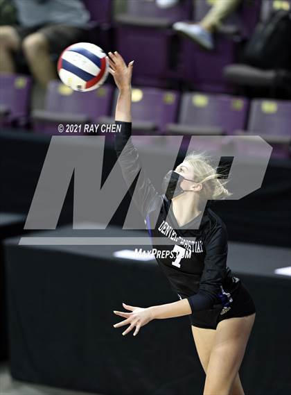 Thumbnail 3 in Denver Christian vs. Sedgwick County (CHSAA 2A Final 4) photogallery.