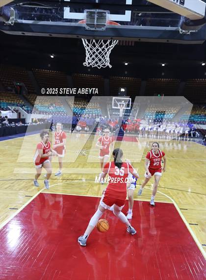 Thumbnail 3 in Denver East @ Grandview (CHSAA 6A Great 8) photogallery.