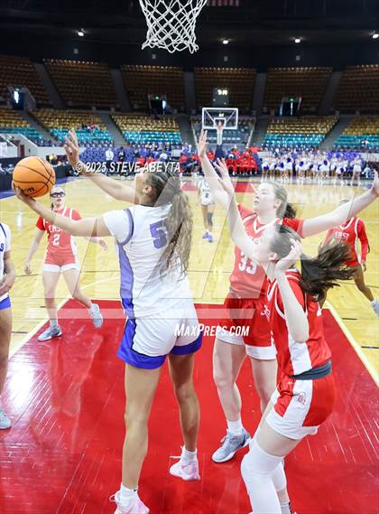 Thumbnail 2 in Denver East @ Grandview (CHSAA 6A Great 8) photogallery.