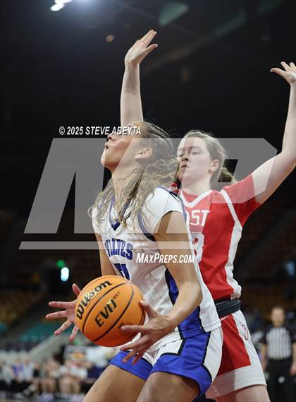 Thumbnail 1 in Denver East @ Grandview (CHSAA 6A Great 8) photogallery.