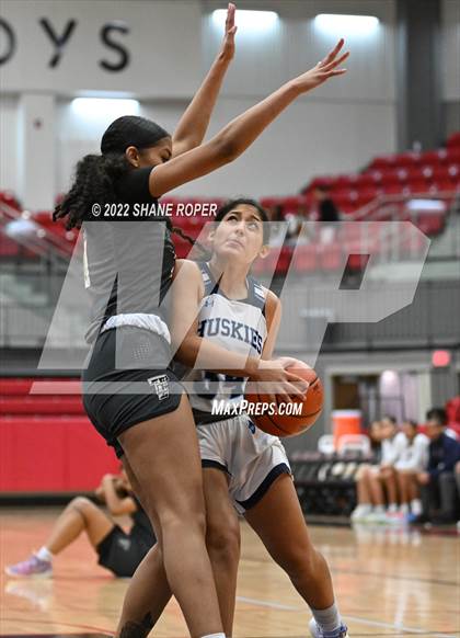 Thumbnail 2 in Chapin vs. The Colony (Coppell Tip Off Classic) photogallery.