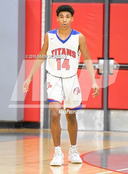 Thumbnail 3 in Buckeye vs. Arcadia (PUHSD Coyote Classic) photogallery.